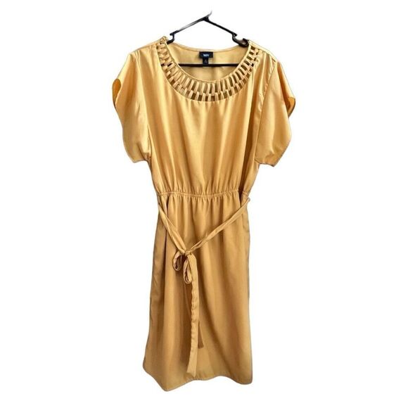 Womens Mossimo Goldenrod Yellow Lasercut Neckline Sheath Dress - Sz L - Picture 1 of 3